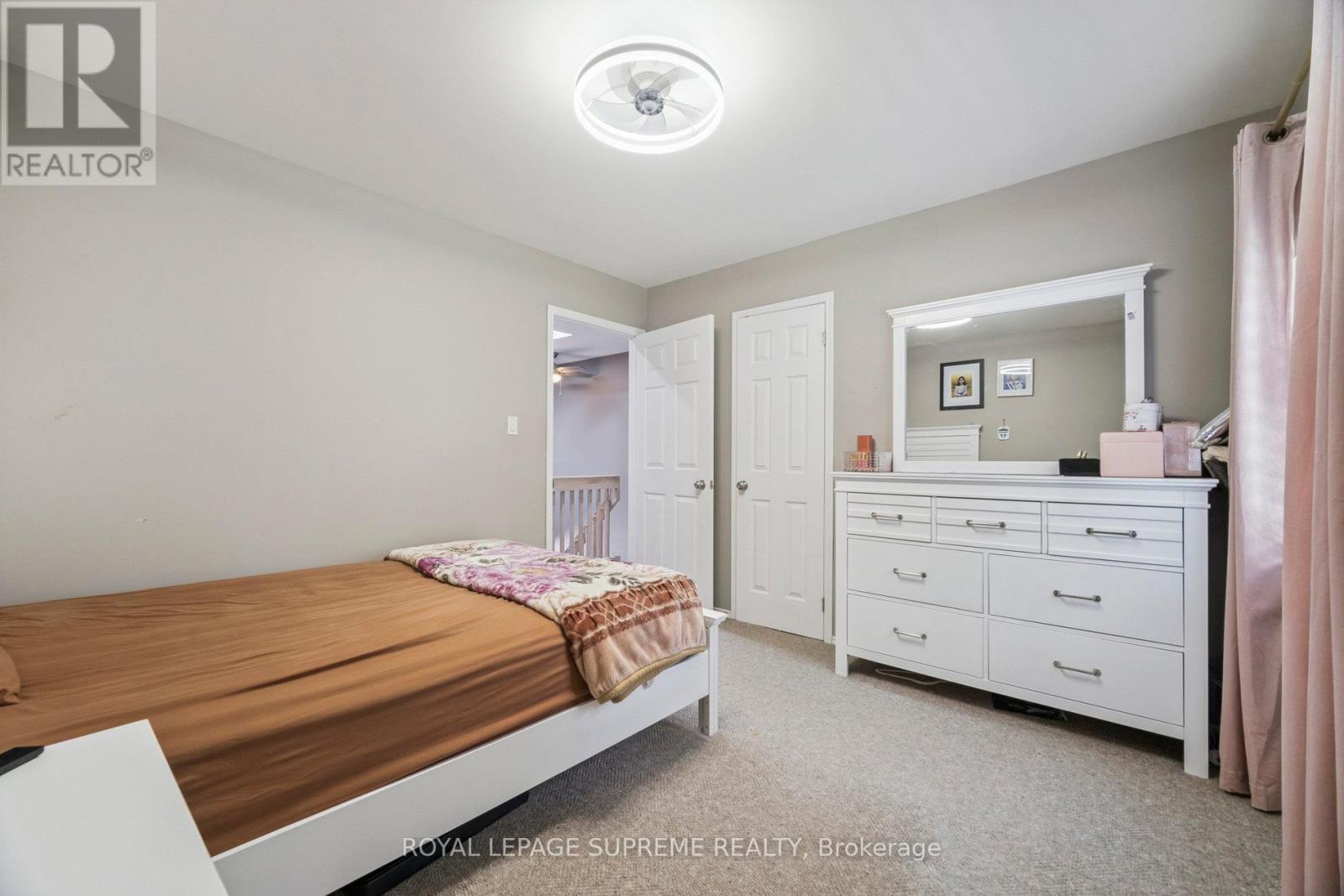 












635 GRAND VIEW AVENUE

,
London South,




Ontario
N6K3G1

