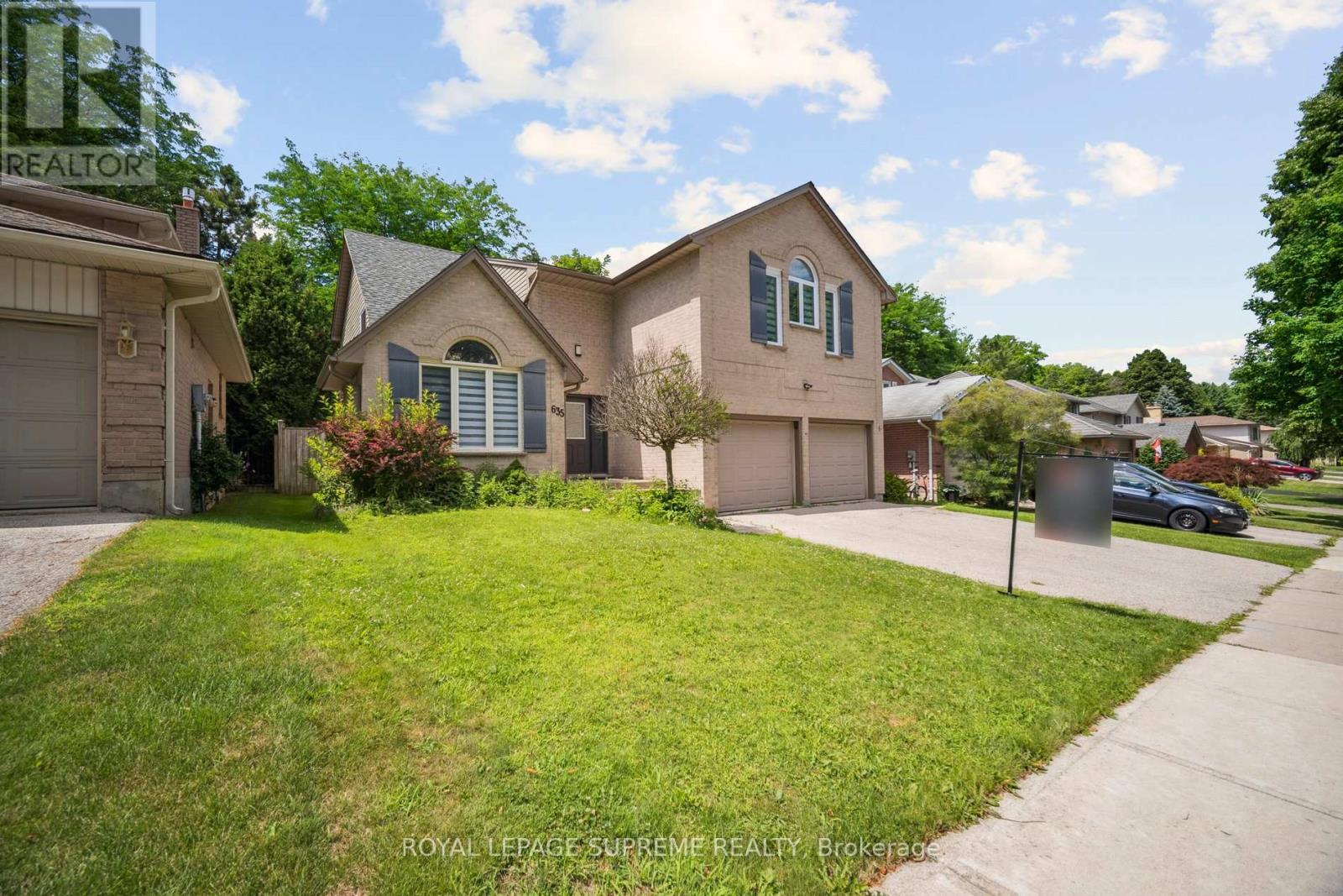 












635 GRAND VIEW AVENUE

,
London South,




Ontario
N6K3G1

