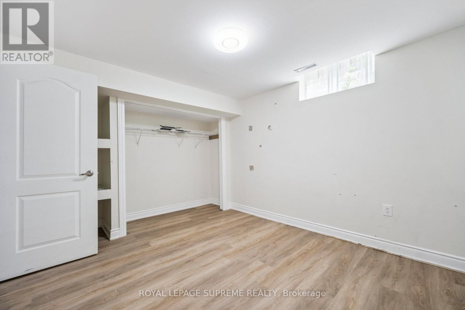 












635 GRAND VIEW AVENUE

,
London South,




Ontario
N6K3G1

