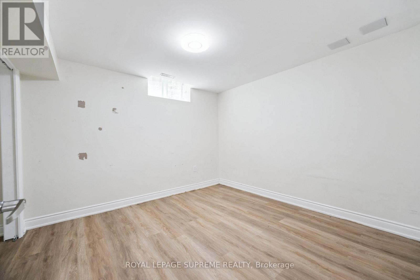 












635 GRAND VIEW AVENUE

,
London South,




Ontario
N6K3G1


