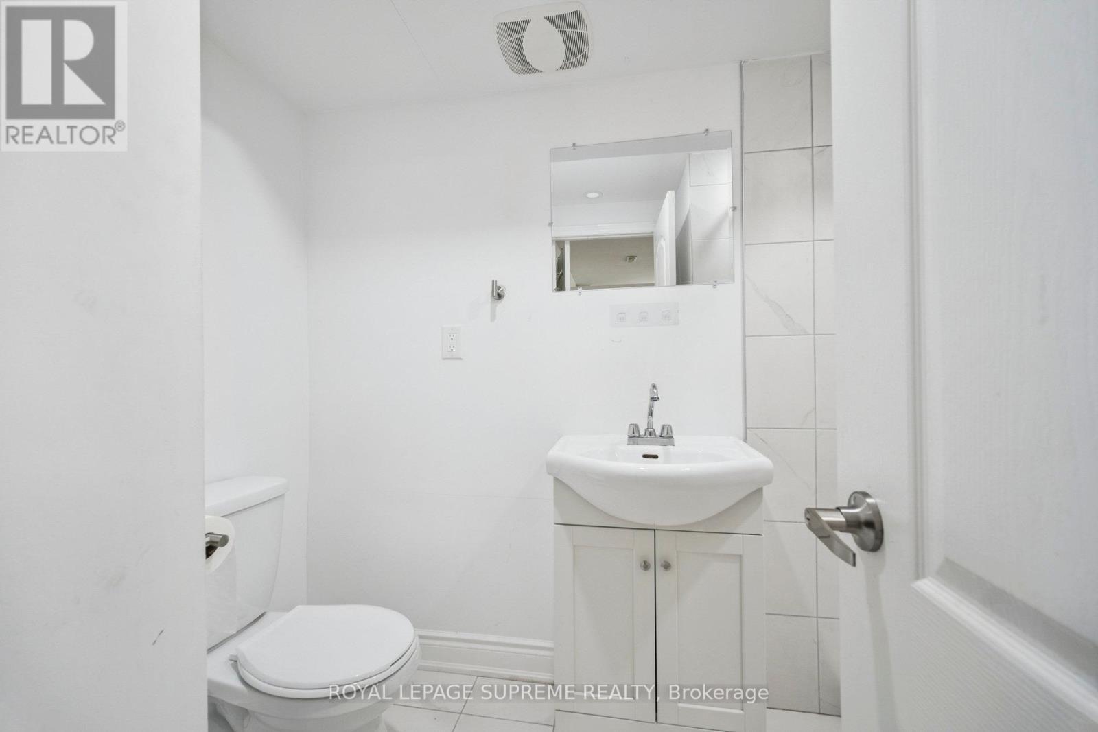 












635 GRAND VIEW AVENUE

,
London South,




Ontario
N6K3G1


