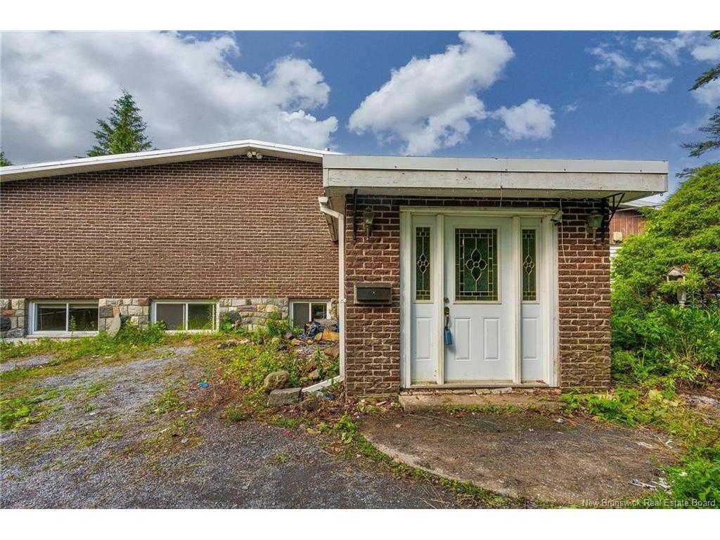 









740


Red Head

RD,
Saint John,




NB
E2P 1J4

