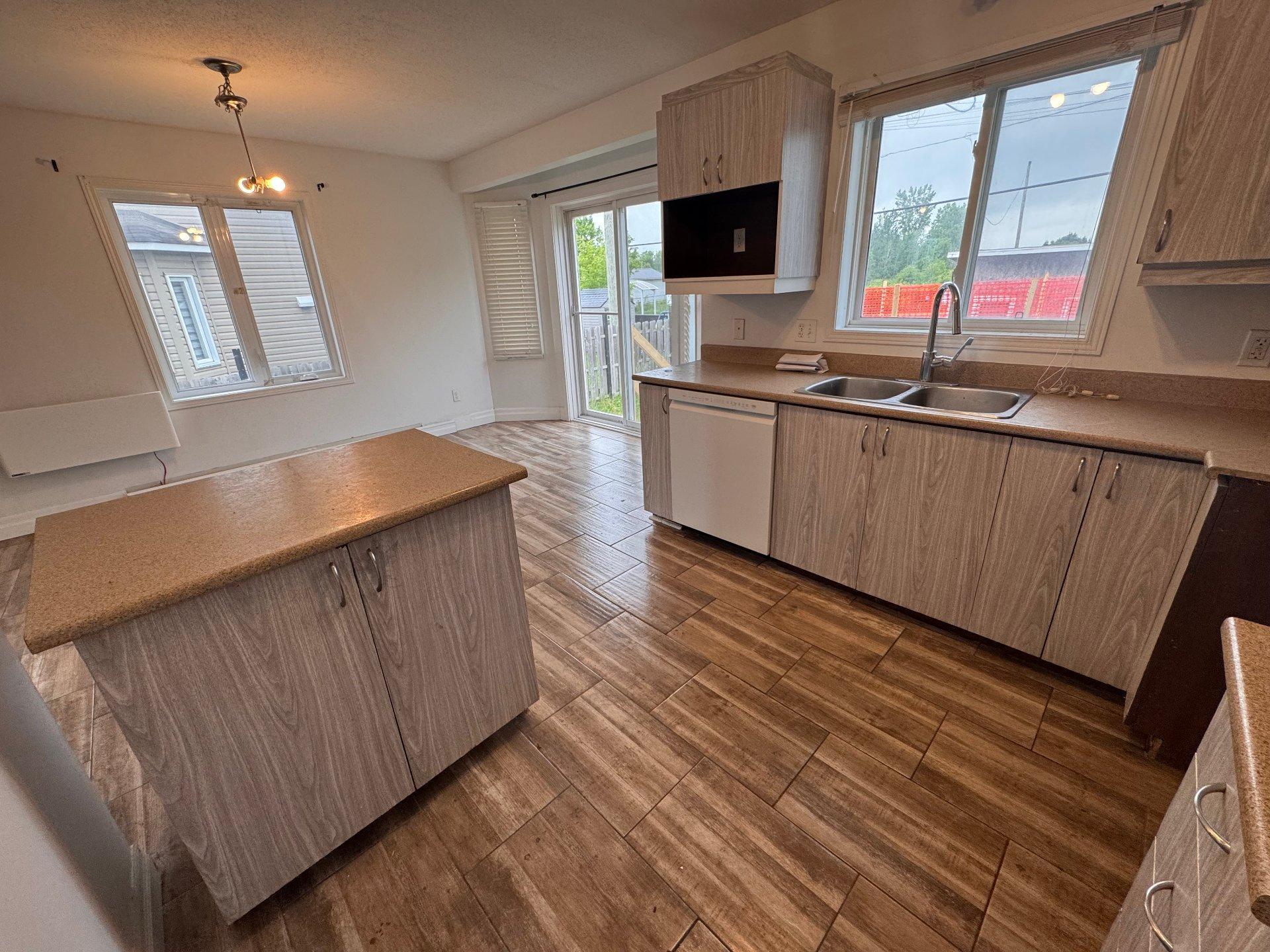 









408


Crois. Edwards

,
Thurso,




QC
J0X3B0

