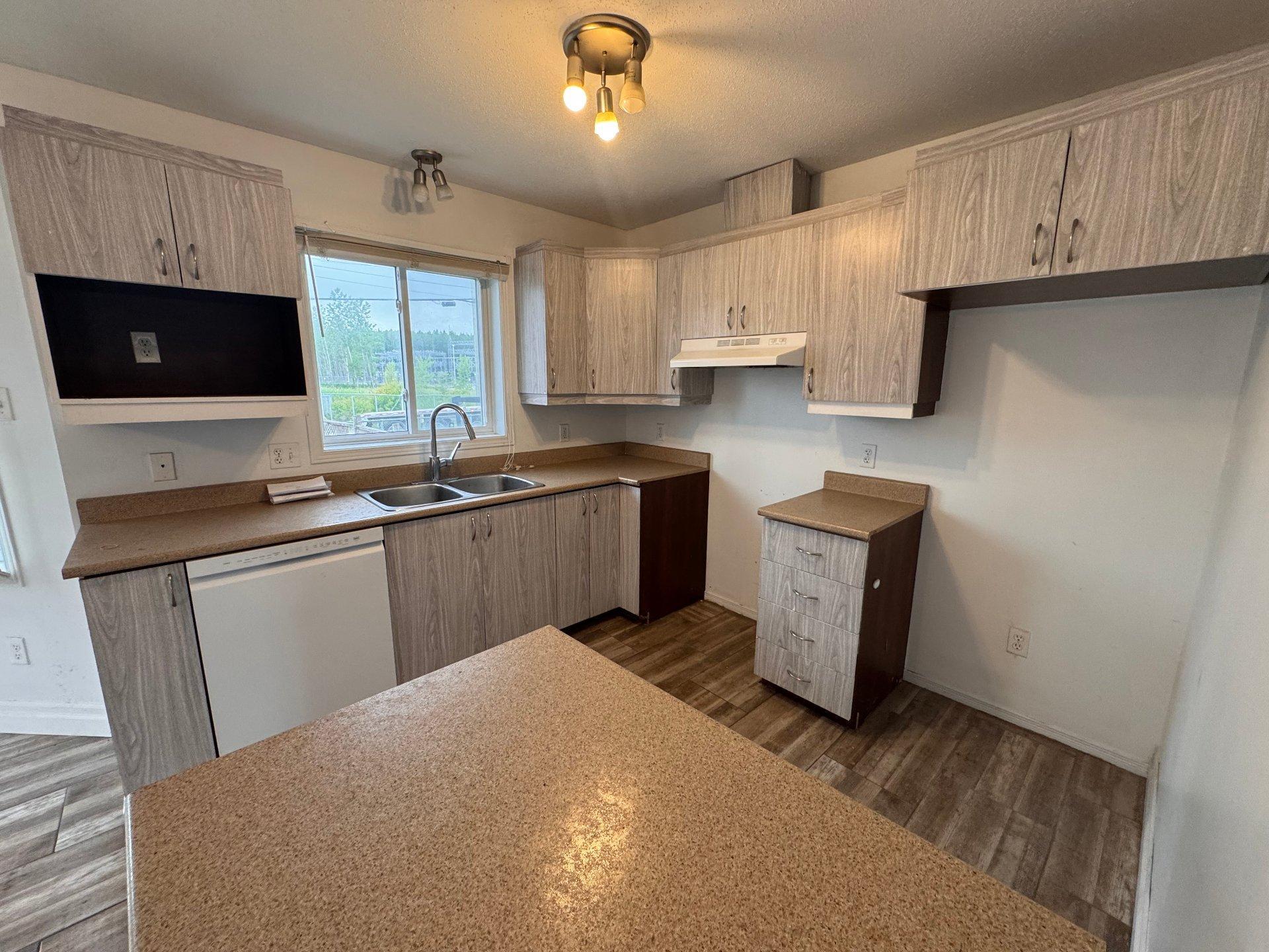 









408


Crois. Edwards

,
Thurso,




QC
J0X3B0

