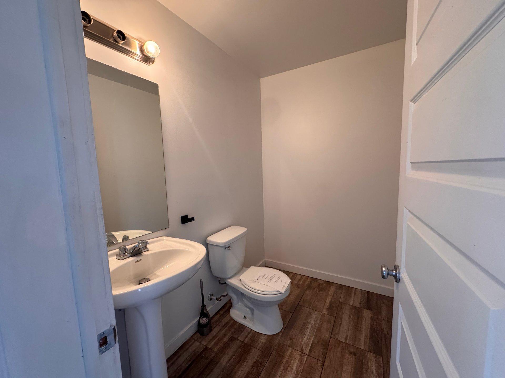 









408


Crois. Edwards

,
Thurso,




QC
J0X3B0

