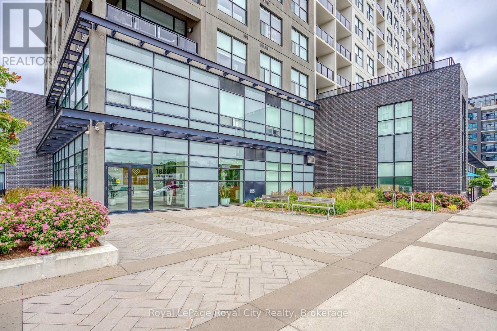 












205 - 1880 GORDON STREET

,
Guelph (Pineridge/Westminster Woods),




Ontario
N1L1L8


