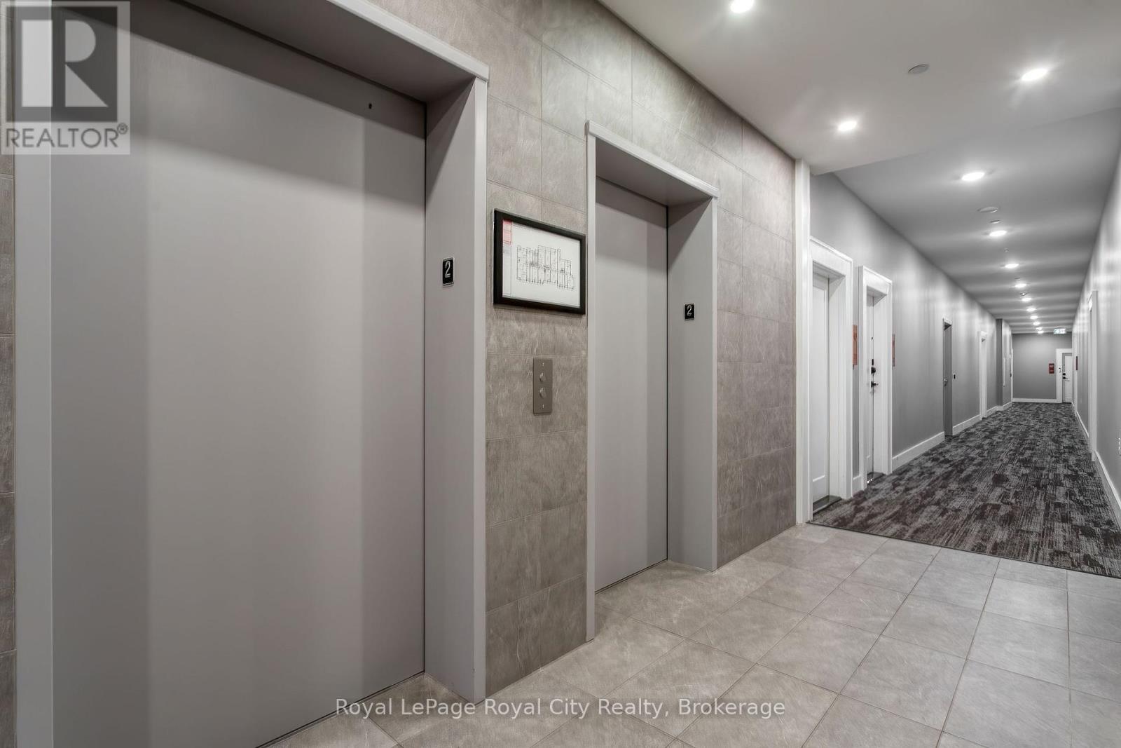 












205 - 1880 GORDON STREET

,
Guelph (Pineridge/Westminster Woods),




Ontario
N1L1L8

