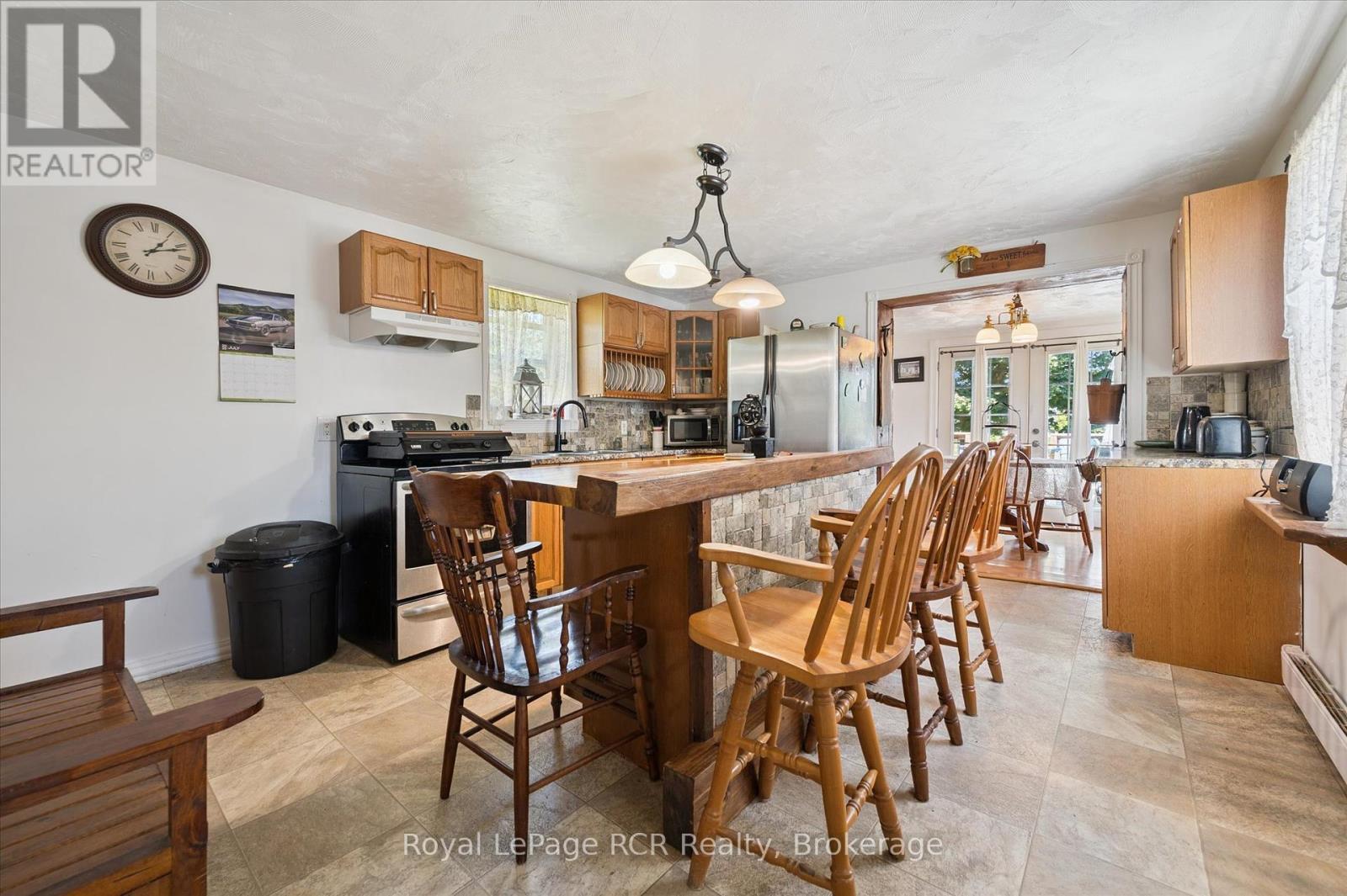 












240 EGREMONT STREET N

,
Wellington North (Mount Forest),




Ontario
N0G2L2

