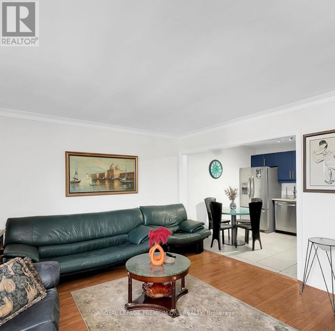 












7 - 70 PLUNKETT ROAD

,
Toronto,




Ontario
M9L2J4

