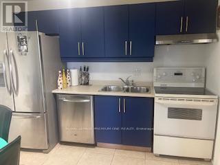 












7 - 70 PLUNKETT ROAD

,
Toronto,




Ontario
M9L2J4

