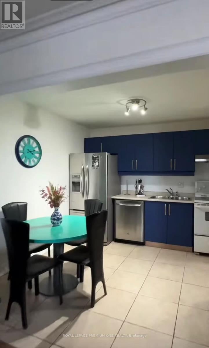 












7 - 70 PLUNKETT ROAD

,
Toronto,




Ontario
M9L2J4

