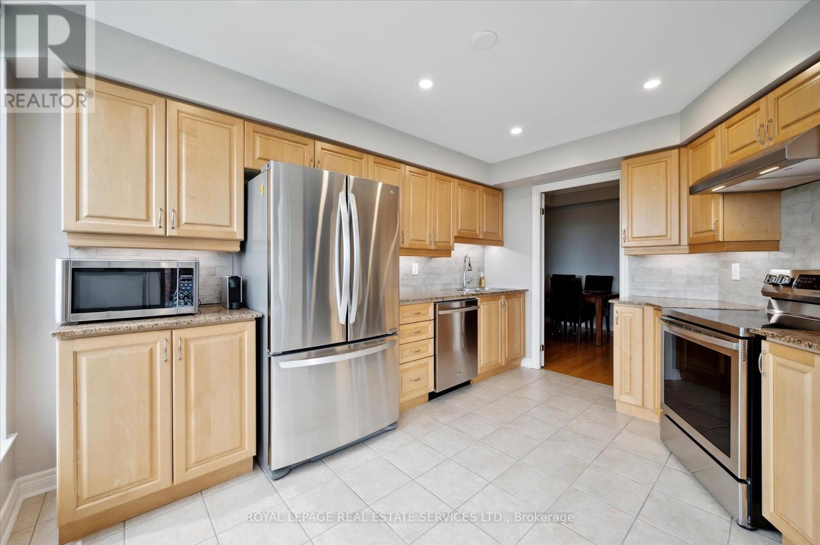 












LPH1 - 40 OLD MILL ROAD

,
Oakville,




Ontario
L6J7W2

