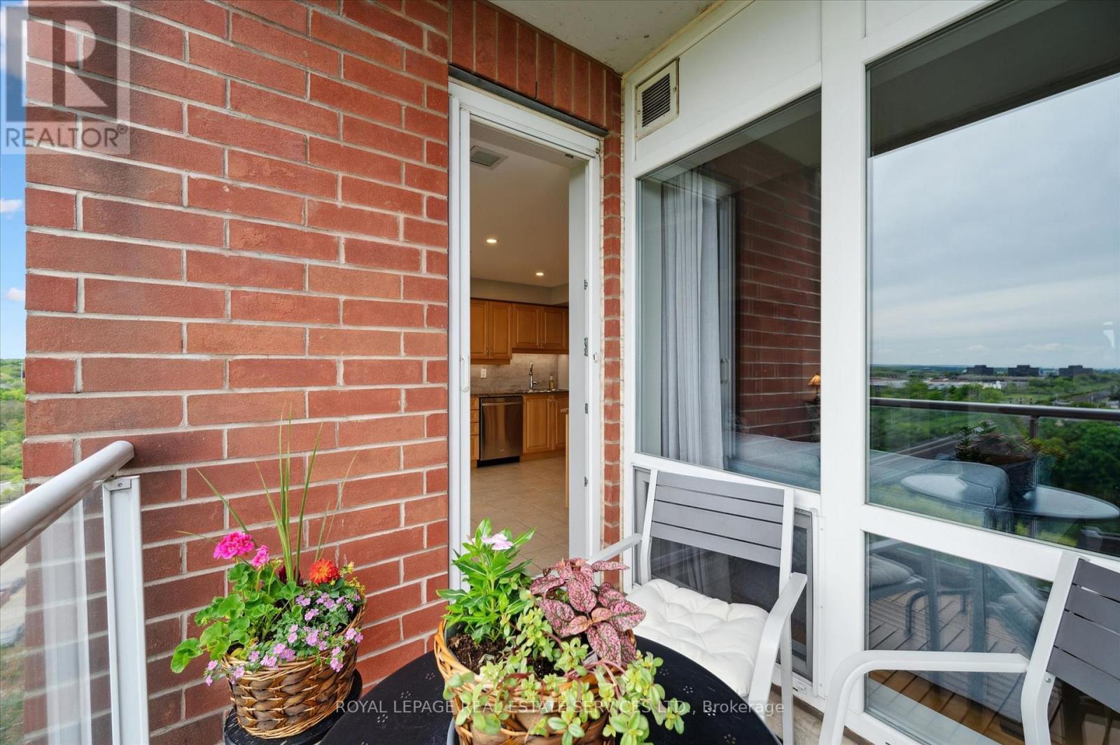 












LPH1 - 40 OLD MILL ROAD

,
Oakville,




Ontario
L6J7W2

