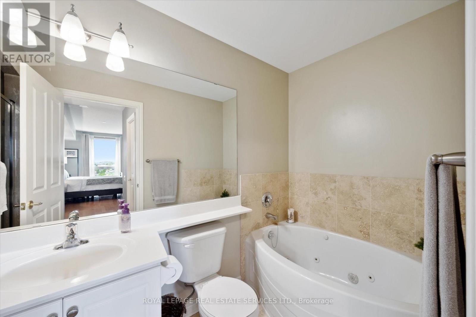 












LPH1 - 40 OLD MILL ROAD

,
Oakville,




Ontario
L6J7W2

