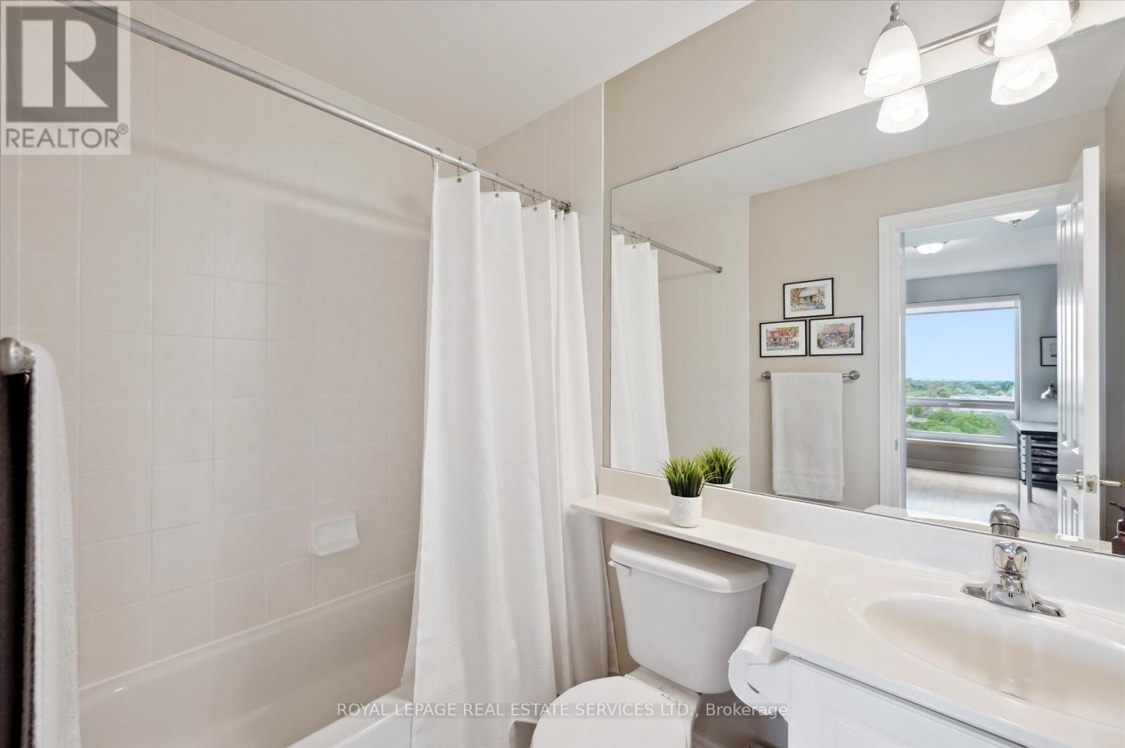 












LPH1 - 40 OLD MILL ROAD

,
Oakville,




Ontario
L6J7W2

