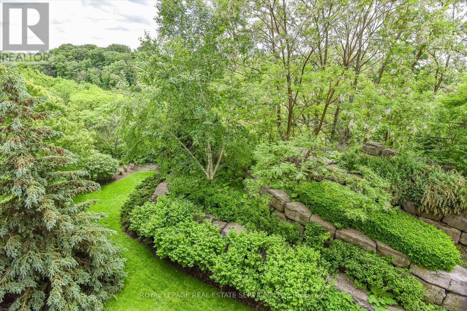 












LPH1 - 40 OLD MILL ROAD

,
Oakville,




Ontario
L6J7W2

