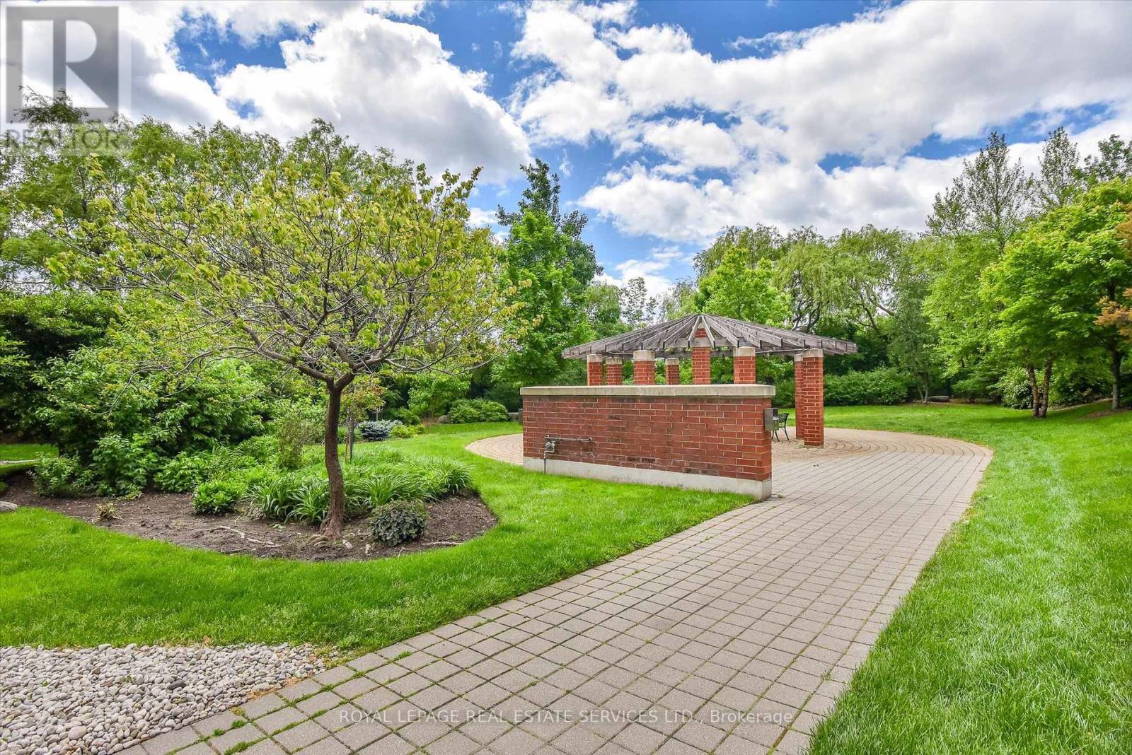 












LPH1 - 40 OLD MILL ROAD

,
Oakville,




Ontario
L6J7W2


