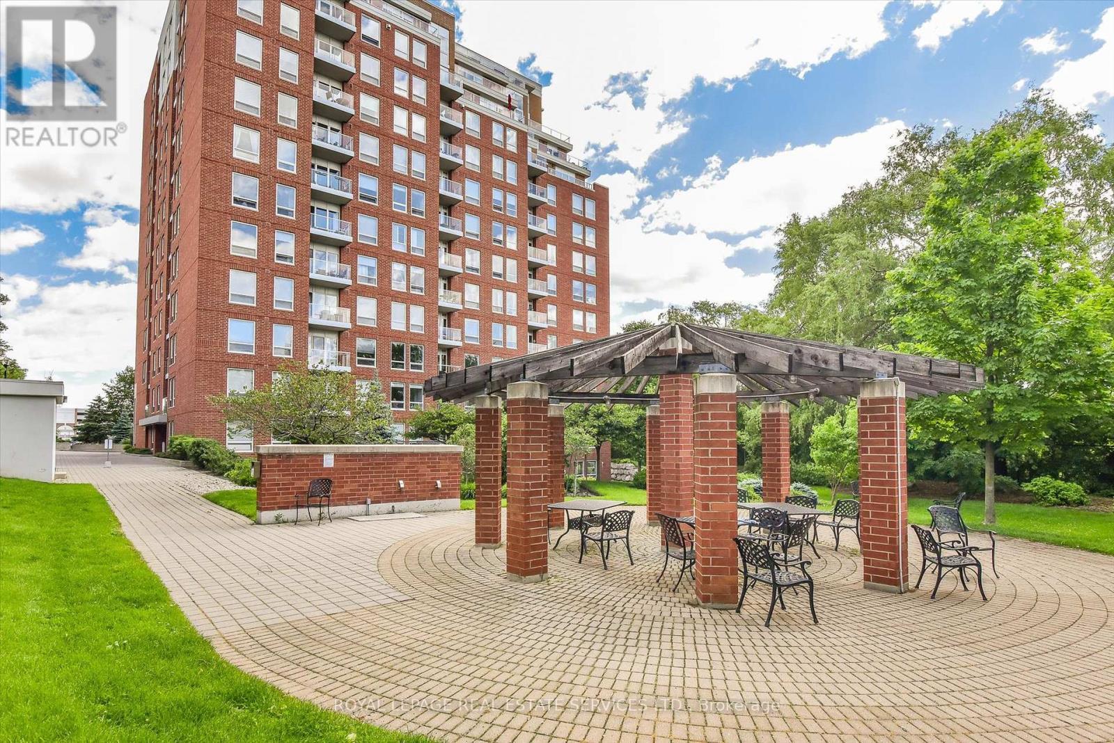 












LPH1 - 40 OLD MILL ROAD

,
Oakville,




Ontario
L6J7W2

