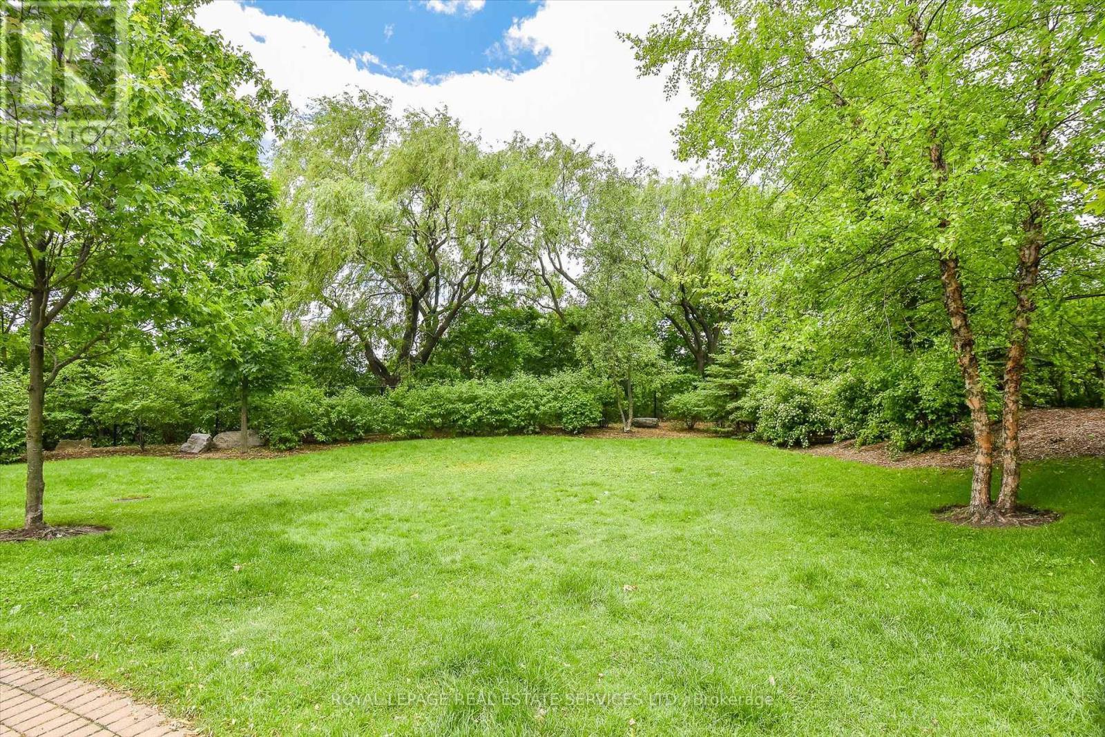 












LPH1 - 40 OLD MILL ROAD

,
Oakville,




Ontario
L6J7W2

