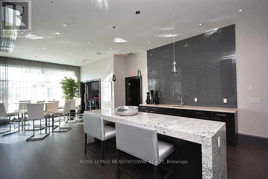 












1210 - 55 SPEERS ROAD

,
Oakville,




Ontario
L6K0H9

