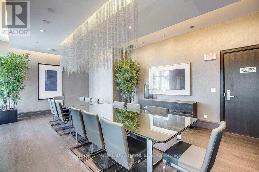 












1210 - 55 SPEERS ROAD

,
Oakville,




Ontario
L6K0H9


