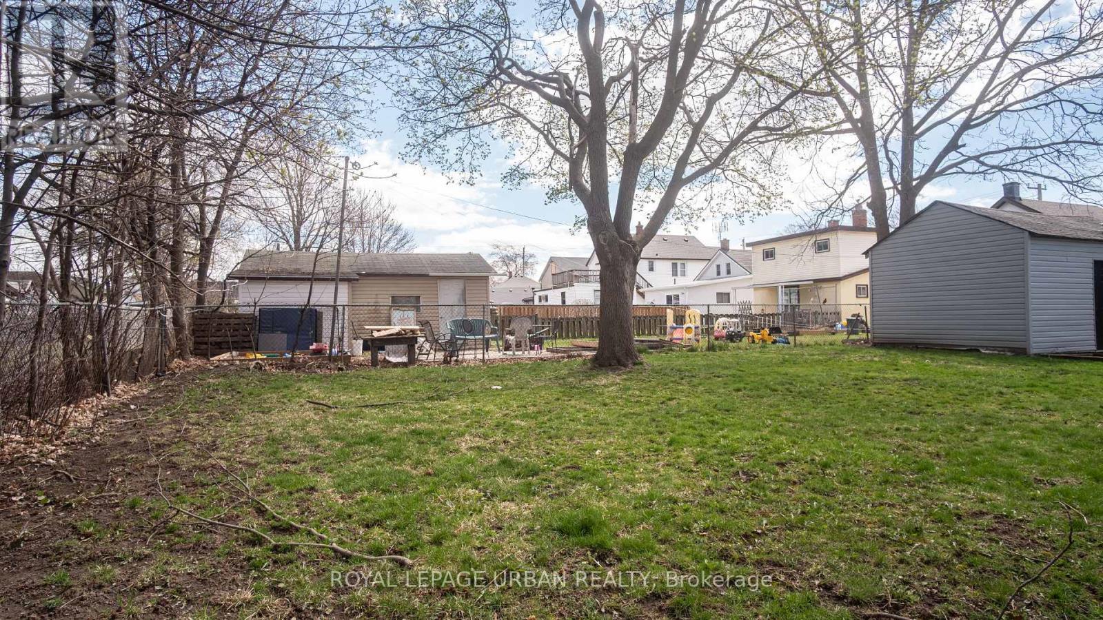 












BASEMENT - 36 WELLAND STREET

,
Welland,




Ontario
L3B4E4

