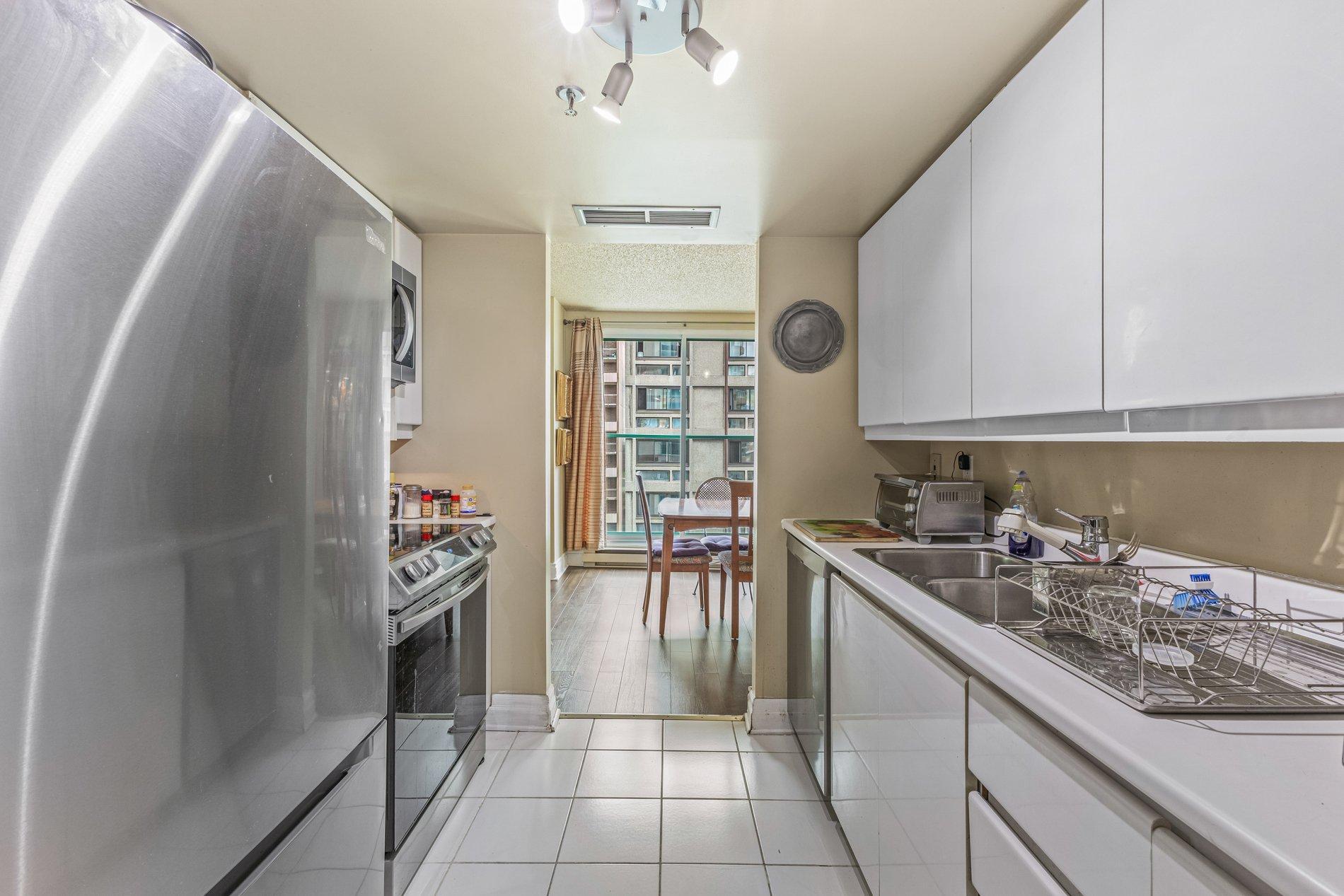 









1625


Av. Lincoln

, 1402,
Montréal (Ville-Marie),




QC
H3H2T5

