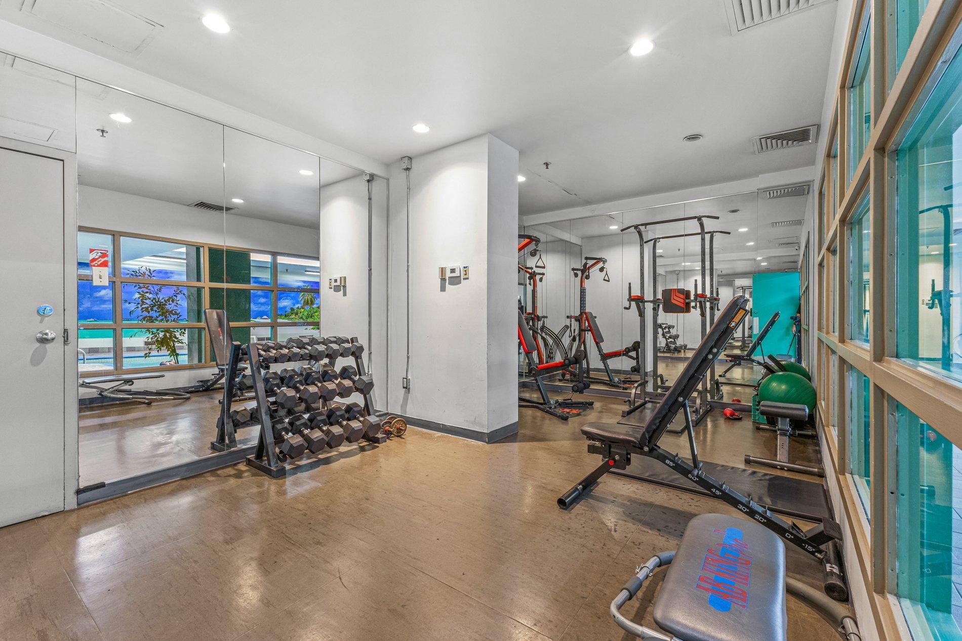 









1625


Av. Lincoln

, 1402,
Montréal (Ville-Marie),




QC
H3H2T5

