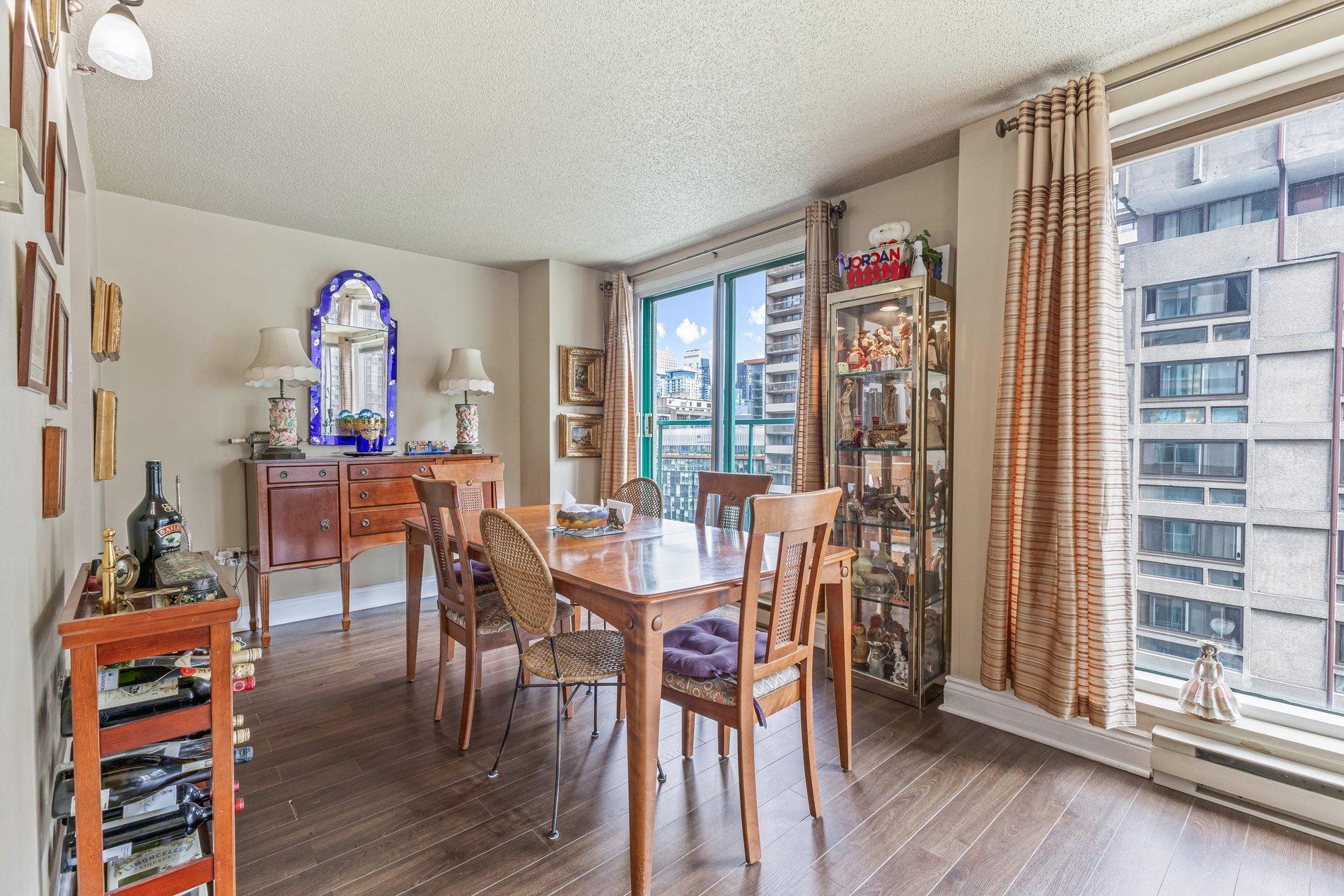 









1625


Av. Lincoln

, 1402,
Montréal (Ville-Marie),




QC
H3H2T5

