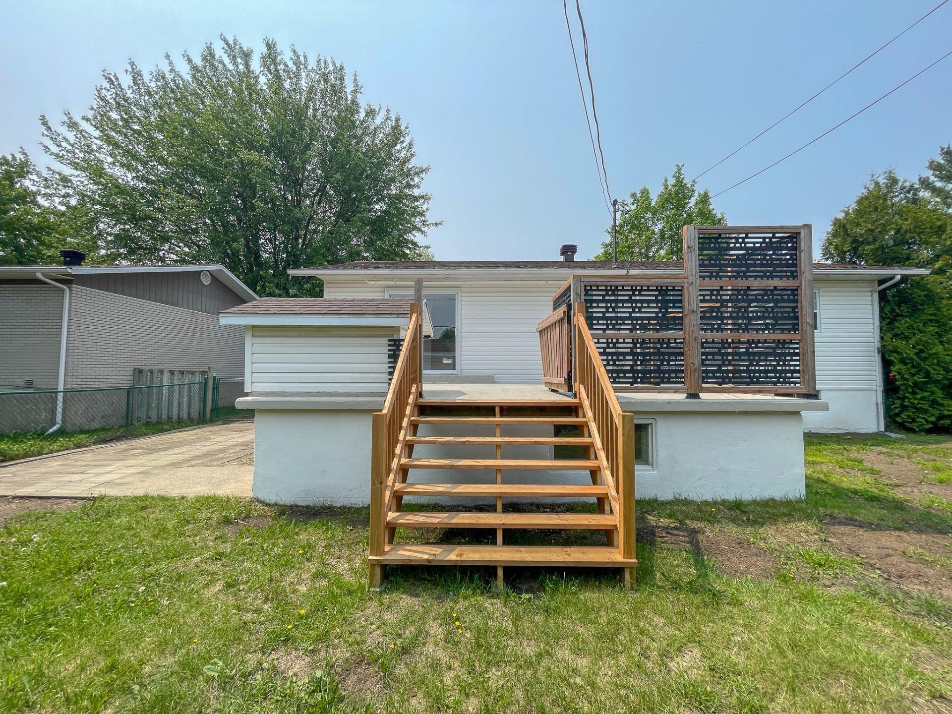 









438


Rue des Érables

,
Trois-Rivières,




QC
G8T5H9


