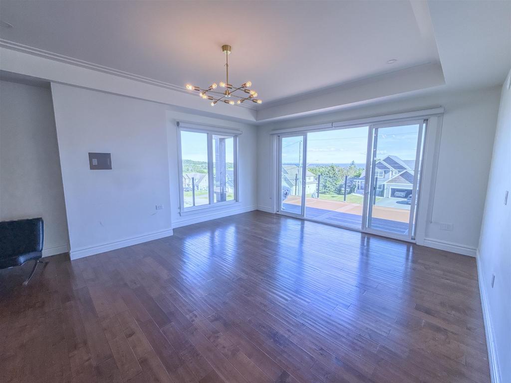 












18 Paget Crescent

,
Stratford,




PE
C1B 0E2

