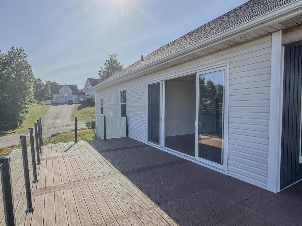 












18 Paget Crescent

,
Stratford,




PE
C1B 0E2


