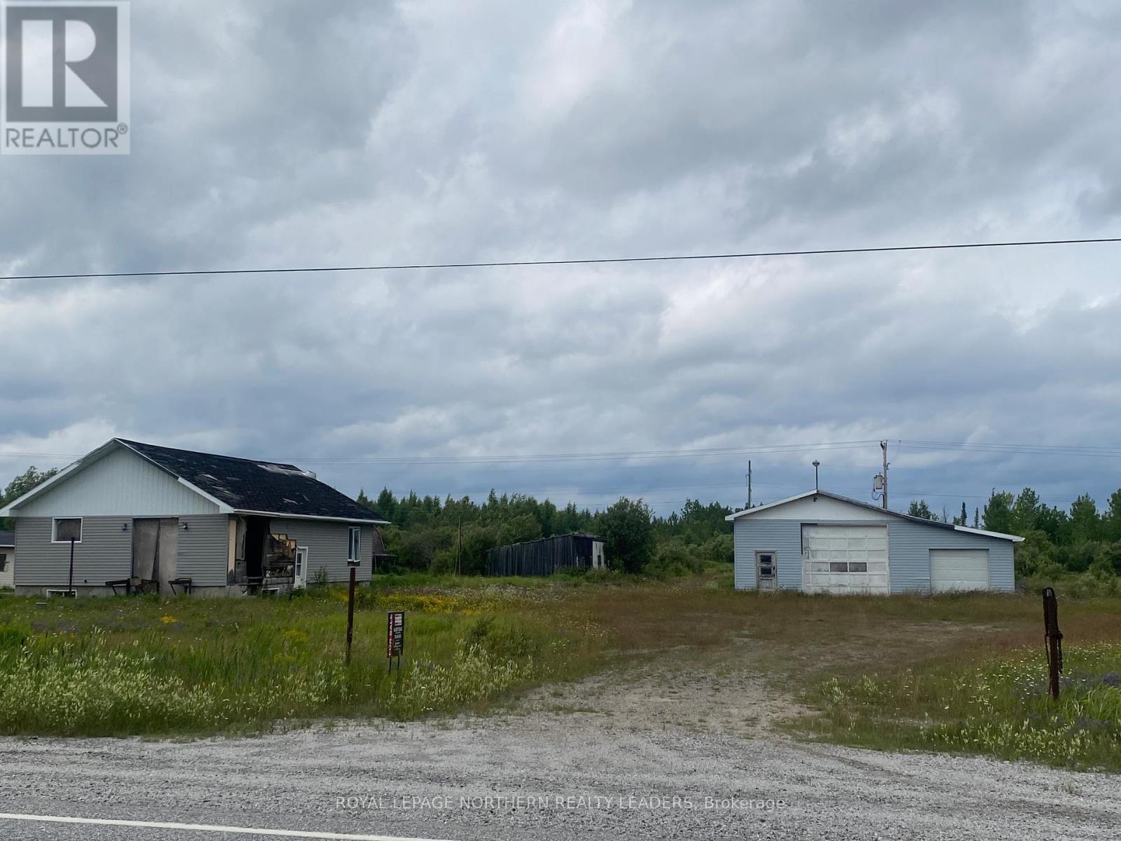 












LOT 19 HAGGART TWP

,
Smooth Rock Falls (SRF),







Ontario
P0L2C0

