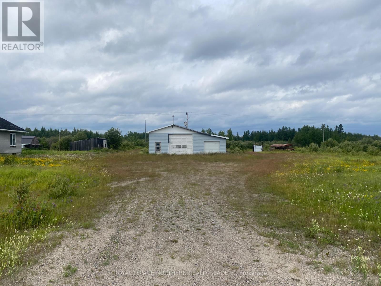 












LOT 19 HAGGART TWP

,
Smooth Rock Falls (SRF),







Ontario
P0L2C0

