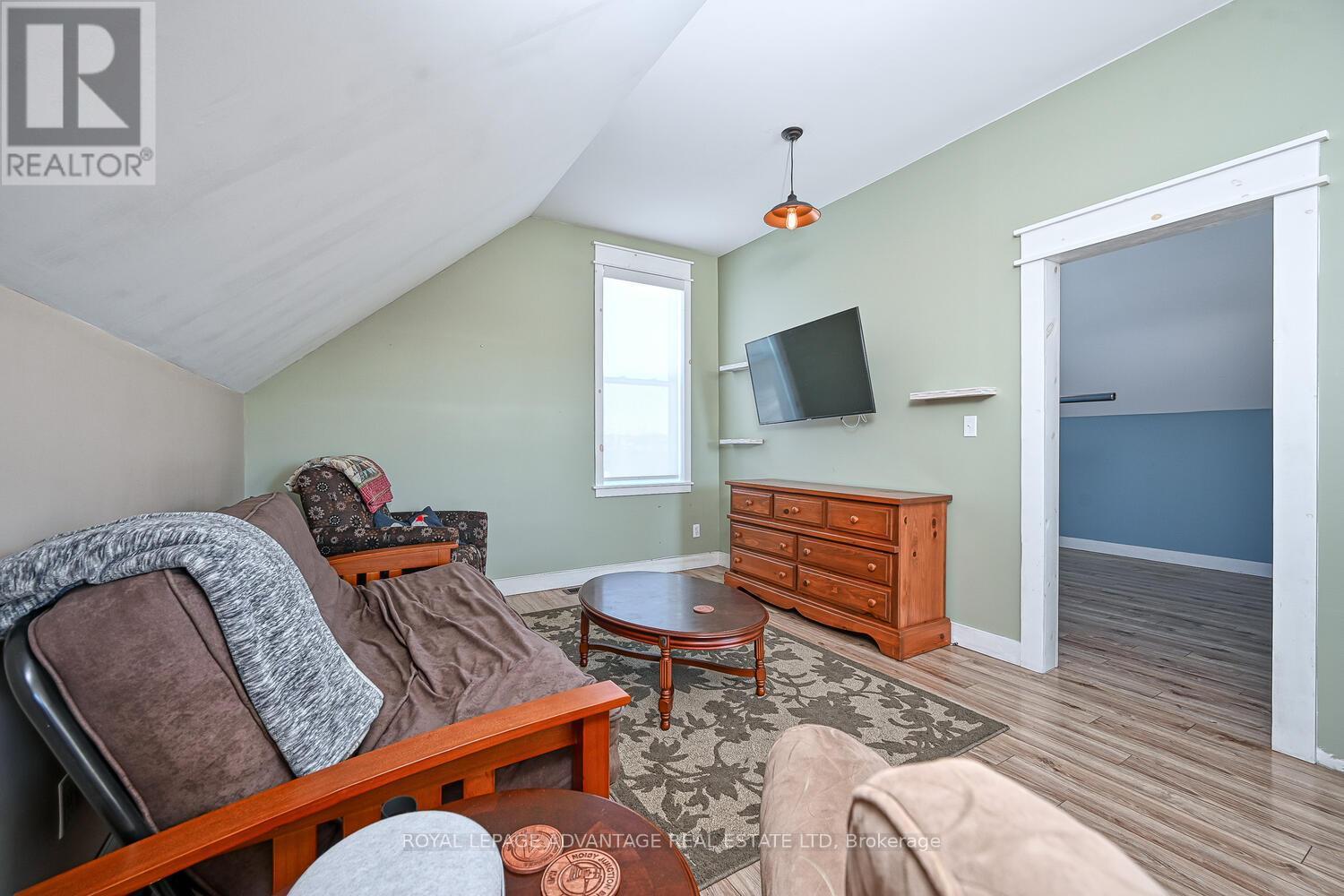 












455 CHURCHILL ROAD

,
Drummond/North Elmsley,




Ontario
K7A4S4

