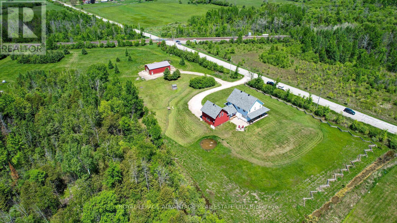 












455 CHURCHILL ROAD

,
Drummond/North Elmsley,




Ontario
K7A4S4

