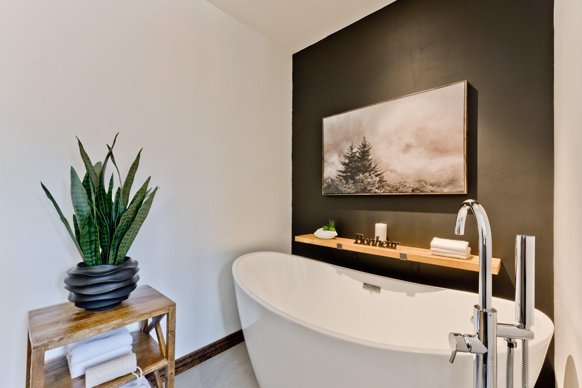 









171


Ch. Verdi

,
Saint-Étienne-de-Bolton,




QC
J0E2E0

