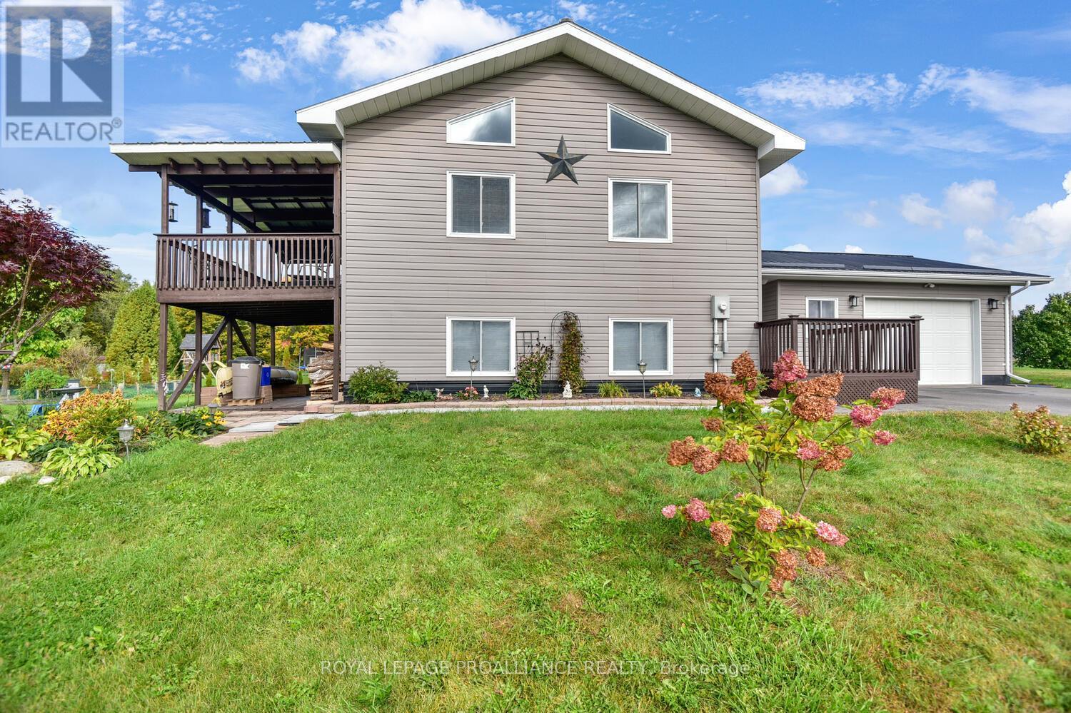 












11 JUDY PLACE

,
Edwardsburgh/Cardinal,




Ontario
K0E1E0


