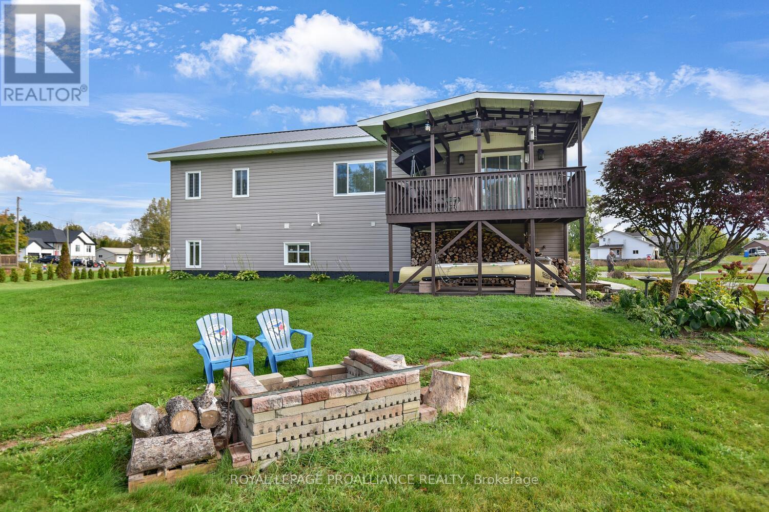 












11 JUDY PLACE

,
Edwardsburgh/Cardinal,




Ontario
K0E1E0

