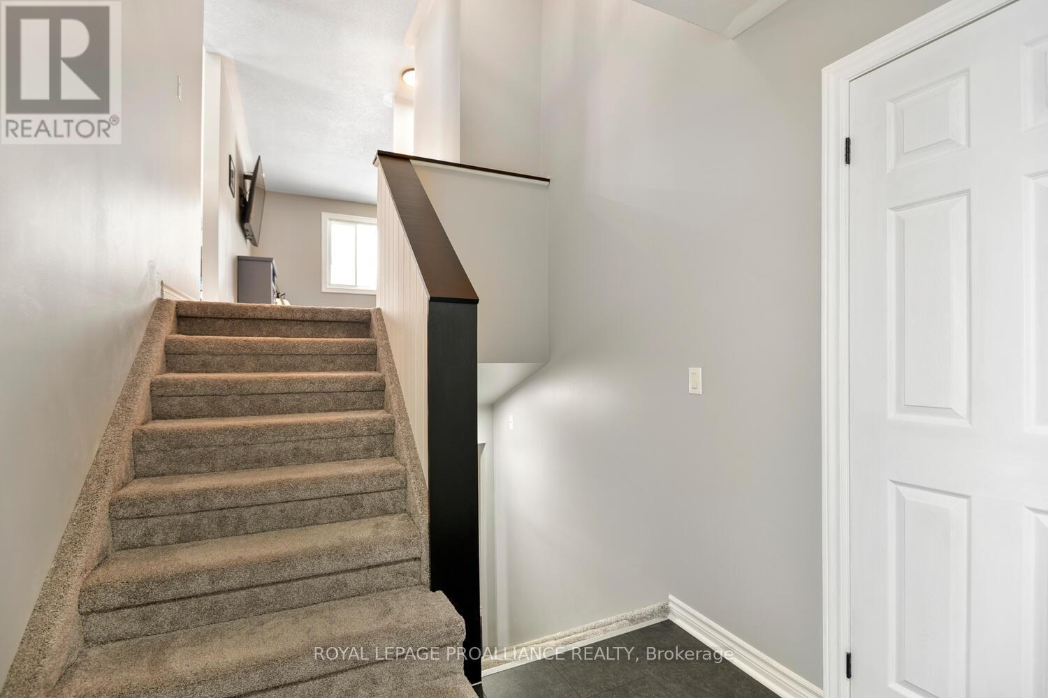 












11 JUDY PLACE

,
Edwardsburgh/Cardinal,




Ontario
K0E1E0

