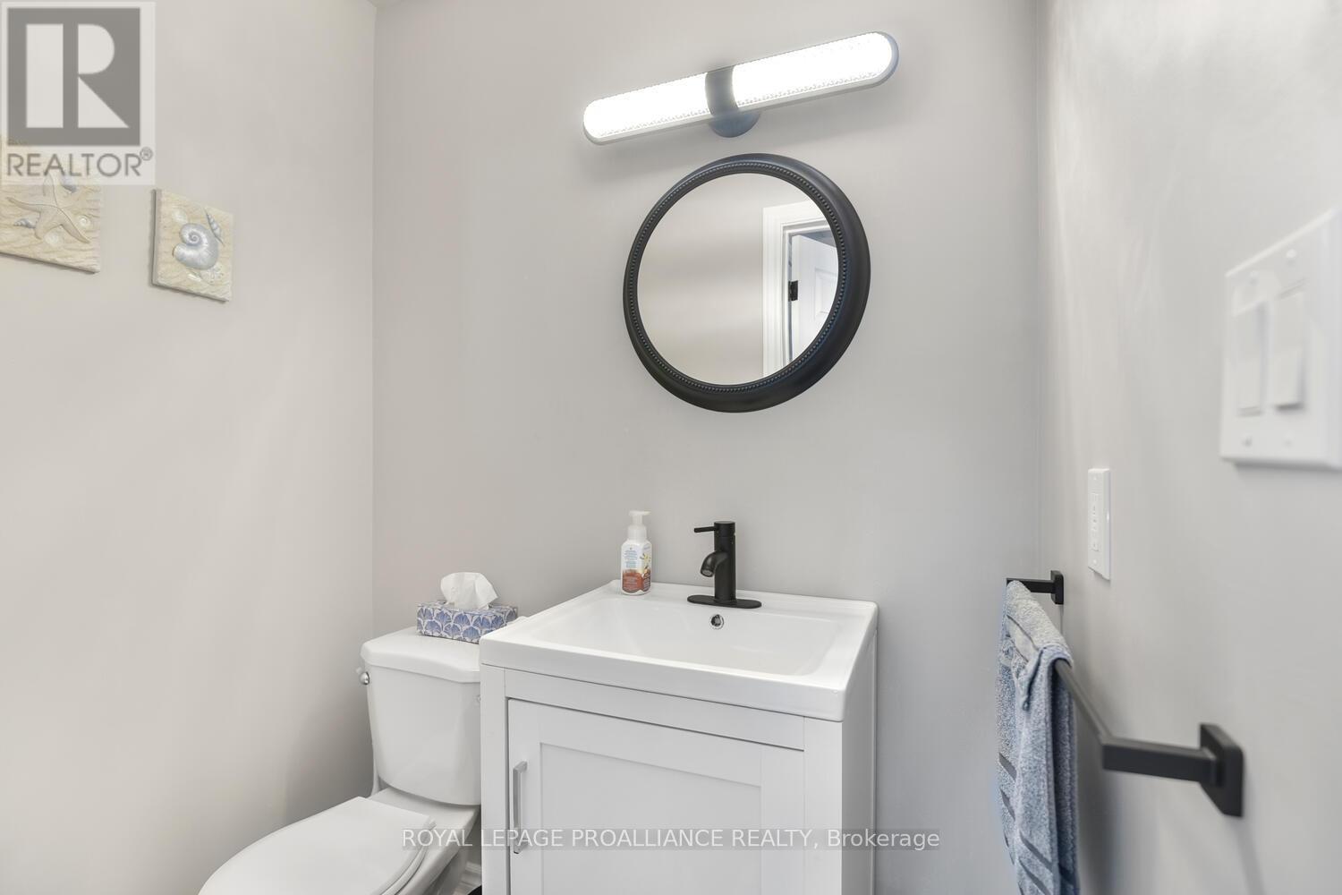 












11 JUDY PLACE

,
Edwardsburgh/Cardinal,




Ontario
K0E1E0

