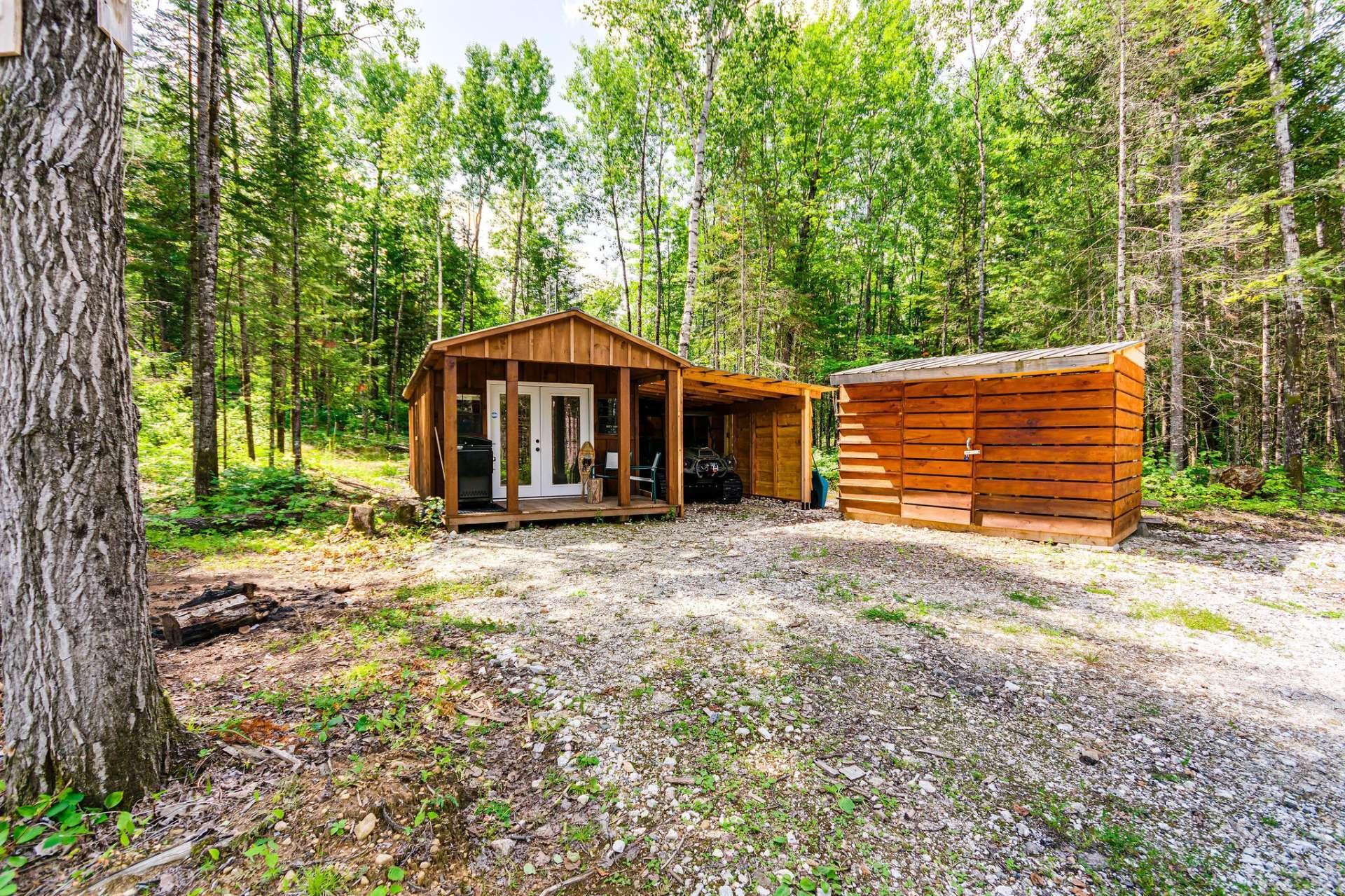









846


Ch. Firobin

,
Alleyn-et-Cawood,




QC
J0X2A0

