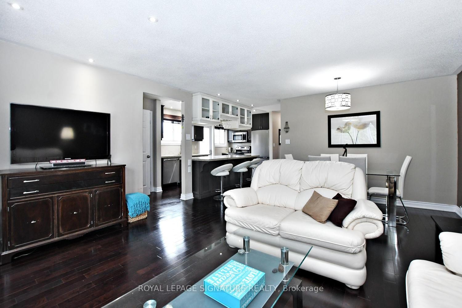 









63


Jasper

Drive, Main,
Aurora,




ON
L4G 3C1

