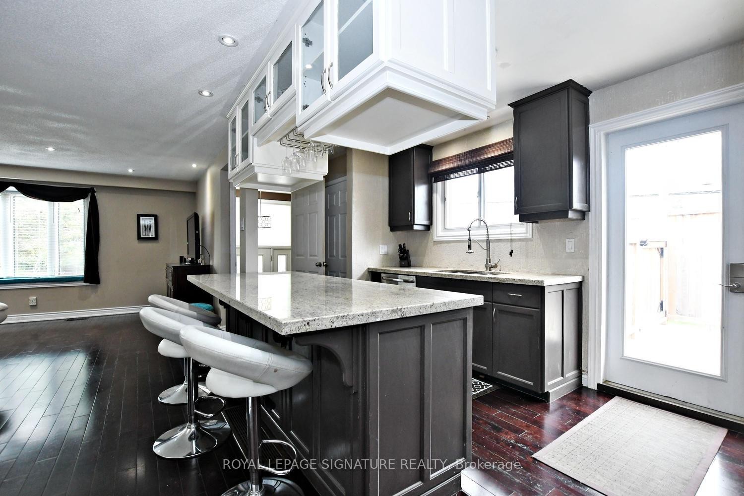 









63


Jasper

Drive, Main,
Aurora,




ON
L4G 3C1

