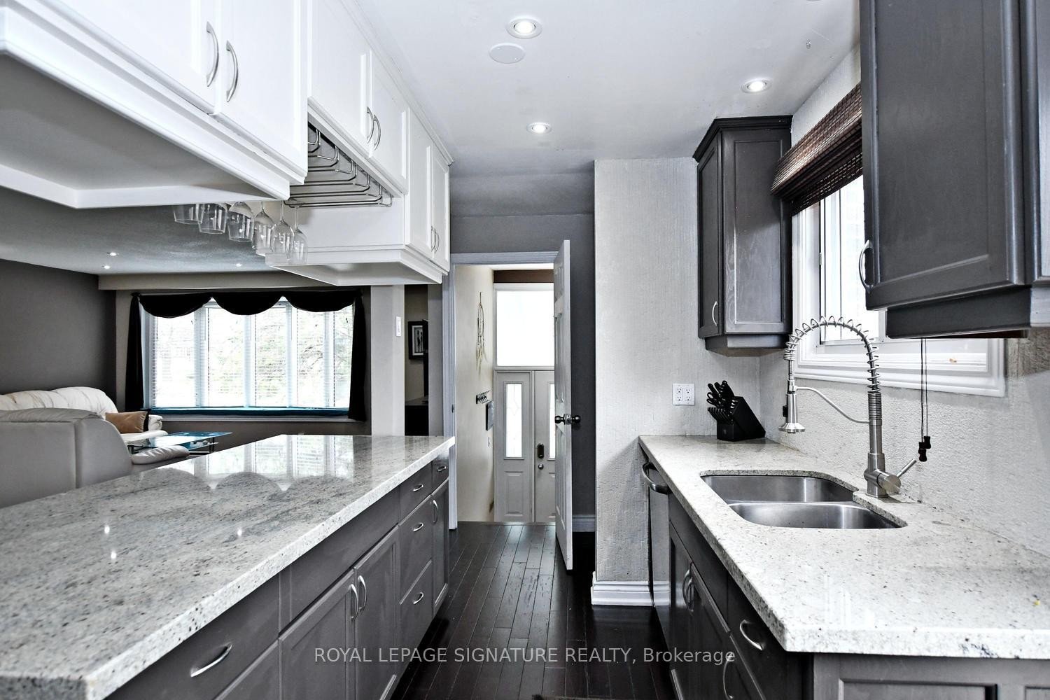 









63


Jasper

Drive, Main,
Aurora,




ON
L4G 3C1

