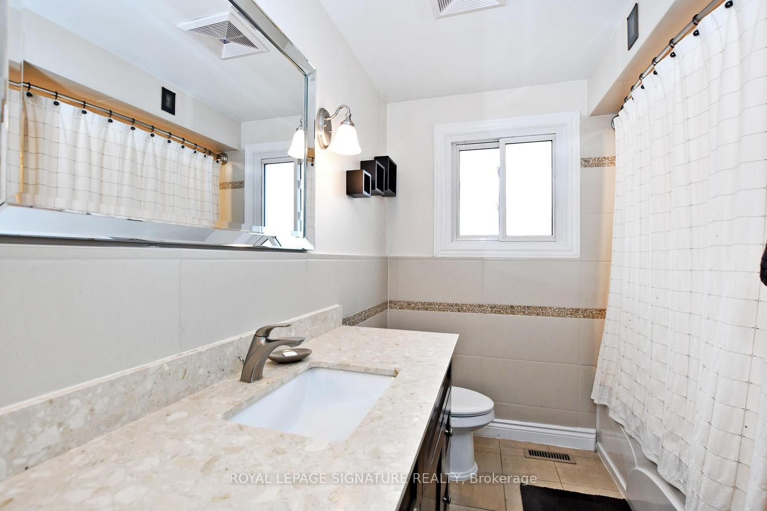 









63


Jasper

Drive, Main,
Aurora,




ON
L4G 3C1

