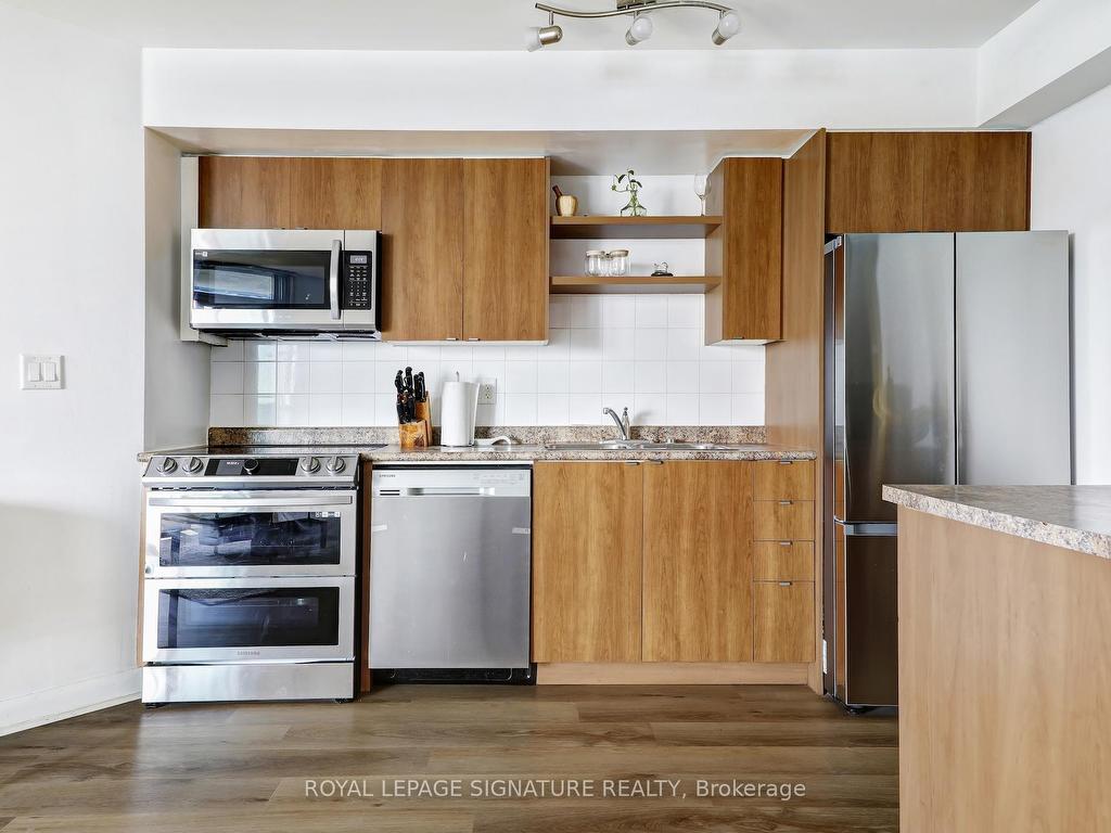 









600


Fleet

Street, 2405,
Toronto,




ON
M5V 1B7

