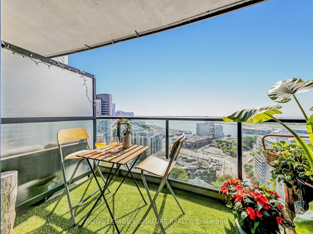 









600


Fleet

Street, 2405,
Toronto,




ON
M5V 1B7

