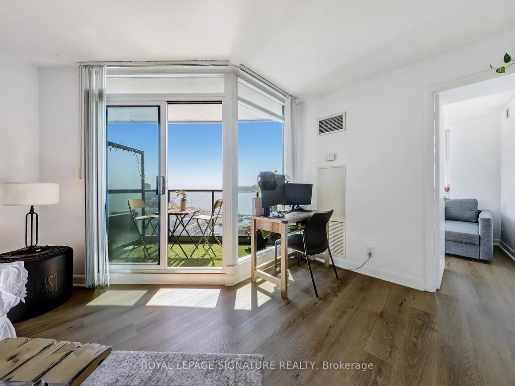 









600


Fleet

Street, 2405,
Toronto,




ON
M5V 1B7

