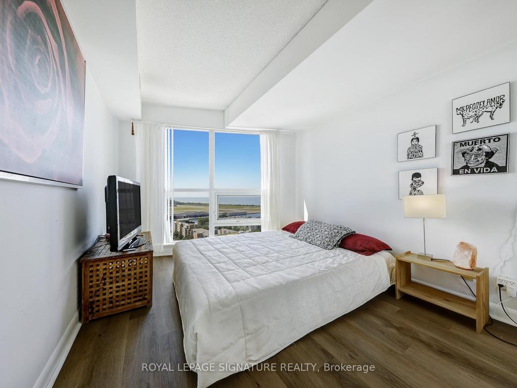 









600


Fleet

Street, 2405,
Toronto,




ON
M5V 1B7


